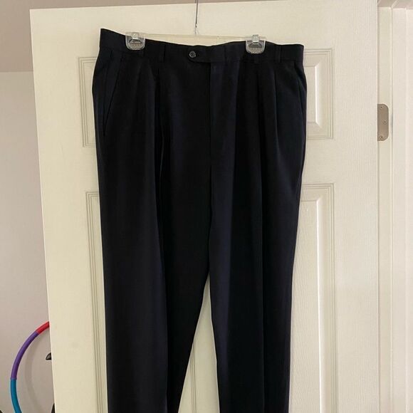 💼Gorgeous Pair of Men’s Slacks size 38R Navy Blue - Picture 4 of 8